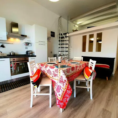 Apartament Golfo Blu *